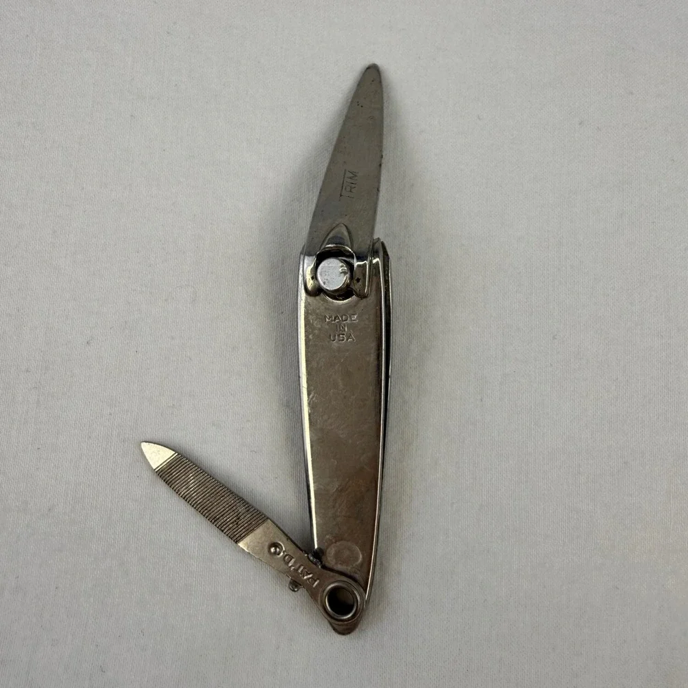 Vintage Trim Nail Clippers W.E. Bassett Co Derby‎ CT Made in USA Stainless Steel